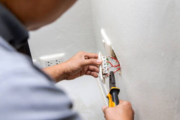 Best Affordable Emergency Electrician  in Orange Beach, AL